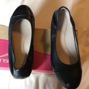 NEW Dansko Lisanne size 39 black leather